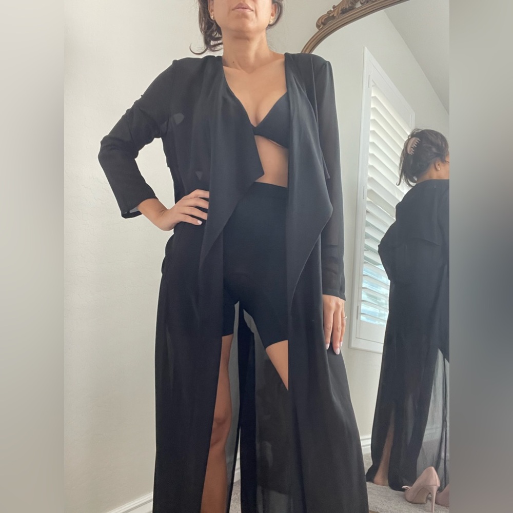 🖤The Chic Robe 🖤 - Picture 5 of 14